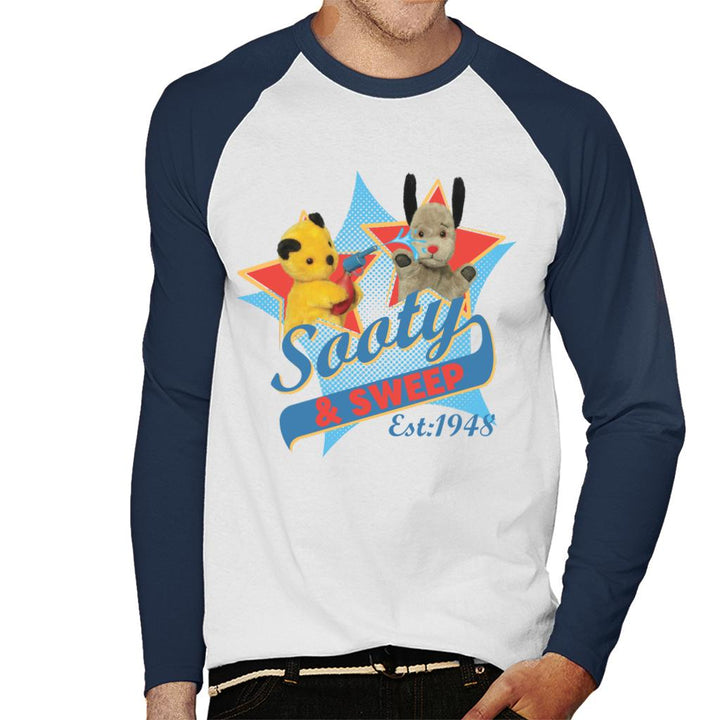 Sooty & Sweep Retro Water Sprayer Men's Baseball Long Sleeved T-Shirt-Sooty's Shop