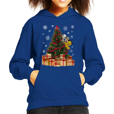 Sooty Christmas Characters Peeking Around Xmas Tree Kid's Hooded Sweatshirt-Sooty's Shop