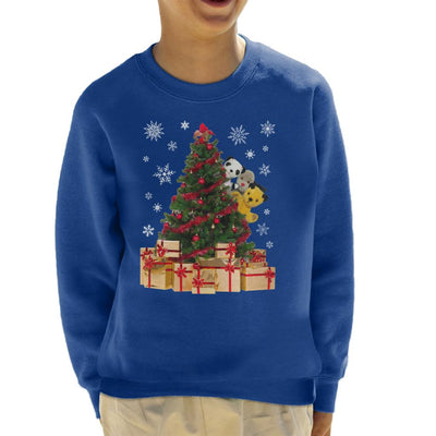 Sooty Christmas Characters Peeking Around Xmas Tree Kid's Sweatshirt-Sooty's Shop