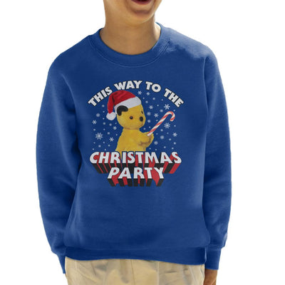 Sooty Christmas This Way To The Christmas Party Kid's Sweatshirt-Sooty's Shop