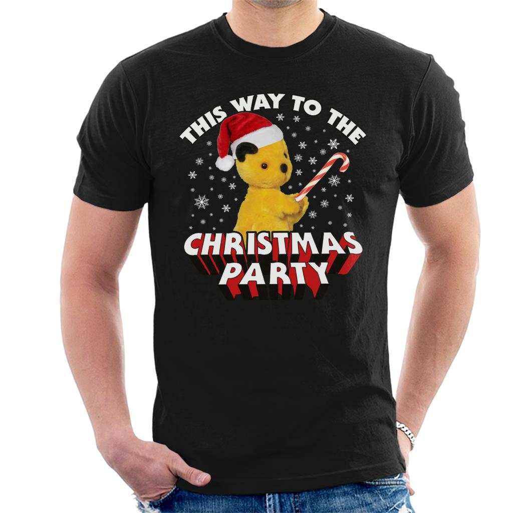 Sooty Christmas This Way To The Christmas Party Men's T-Shirt-Sooty's Shop